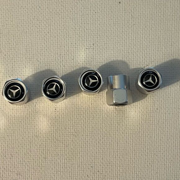 Mercedes Benz valve Stem caps in Silver set of 5 NWT - Picture 1 of 4